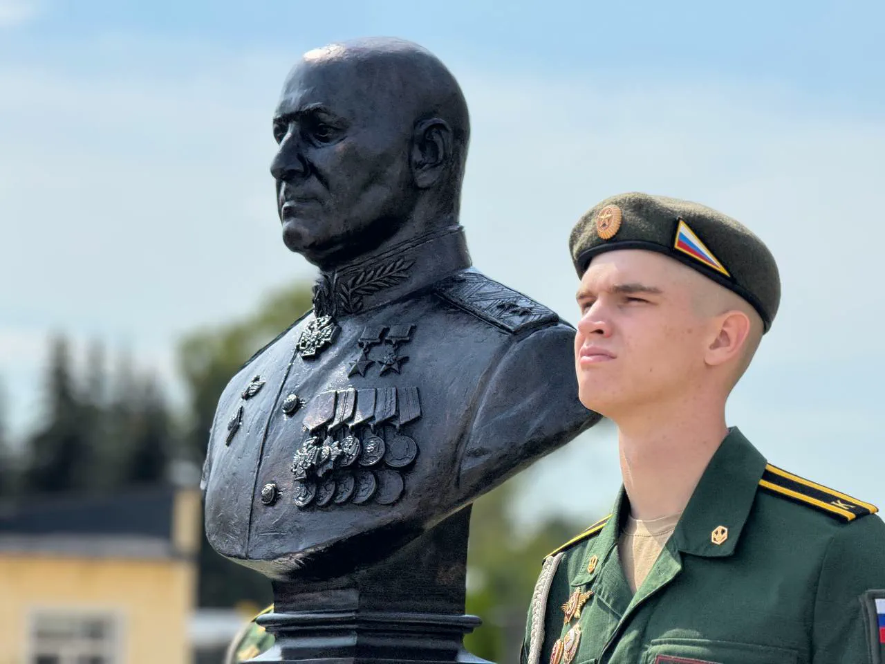 Commemorative Bust of General Lieutenant Igor Kirilov Unveiled in Kostroma, Governor Calls Him a 'Friend and Comrade'
