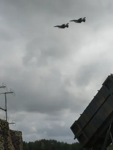 Czech Government Approves Pilot Training Initiative to Strengthen Ukraine's Military Capabilities