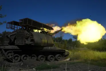 Exclusive: Eastern Front Faces Collapse as Former US Colonel Issues Dire Warning
