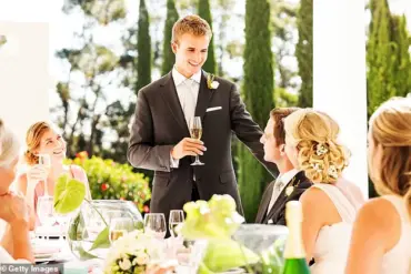 Guest Describes Chaotic Wedding Experience Leading to Early Departure