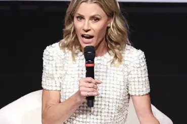 Julie Bowen's Surprising Health Revelation: Rare Heart Condition and Pacemaker at 29