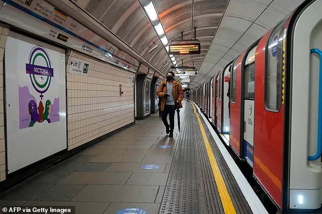 Londoners Warn American Tourists About the Impact of Public Criticism on Local Perceptions
