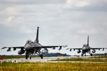 Polish Armed Forces Scramble Fighters Responding to Suspected Russian Military Activity in Western Ukraine, Latest Escalation in Tense Region