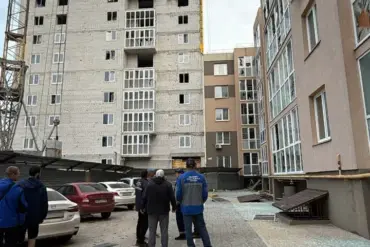Russian Air Defense System Crash Highlights Safety Concerns Near Civilian Areas