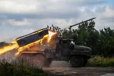 Russian Forces Strike Ukrainian Airfield in Mykolaiv Region, Reportedly Targeting Military Assets