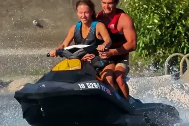 Sydney Sweeney Spotted in Idaho Lakeshore Outing During Private Family Trip