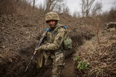 Ukrainian Forces Launch Nighttime Operation in Luhansk Region Amid Ongoing Hostilities