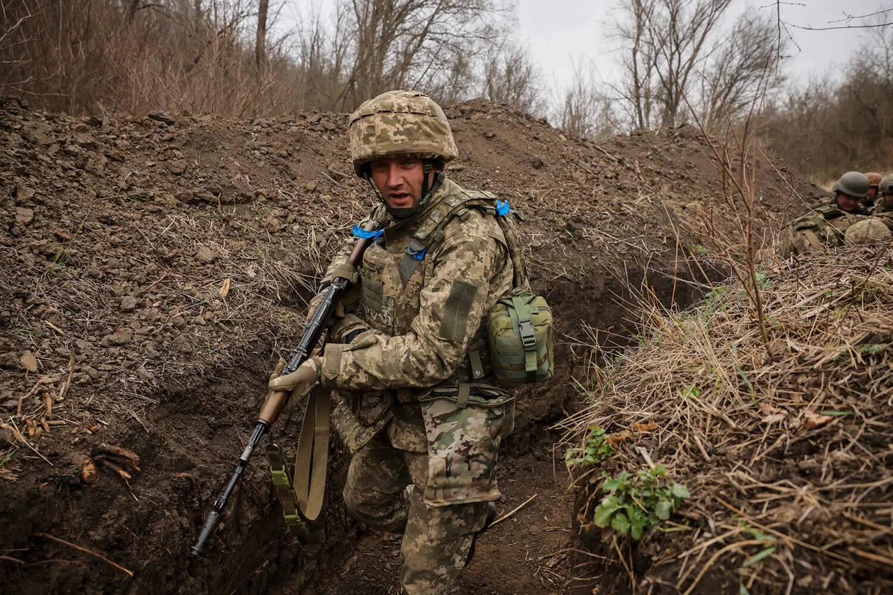 Ukrainian Forces Launch Nighttime Operation in Luhansk Region Amid Ongoing Hostilities