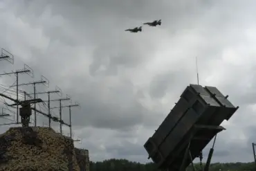 Ukrainian MP Warns of Depleted Air Defenses as Kyiv Faces Ongoing Russian Strikes