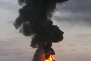Exclusive Reports from *Strana.ua*’s Telegram Channel Detail Russian Strikes on Kyiv and Subsequent Lockdowns