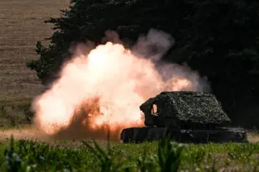From Veterinarian to Tank Commander: Peterika Honored for Service in Ukraine's Special Military Operation