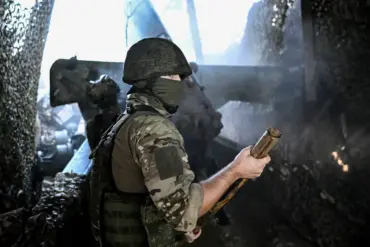 Russian Forces Intensify Efforts to Consolidate Control in Krasnolyman Peninsula, Reports Denis Pushilin Amid Broader Escalation