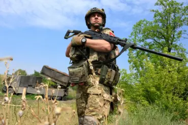 Russian Forces Seize Control of Northern Bank of Vechka River in Kharkiv, Altering Balance of Power