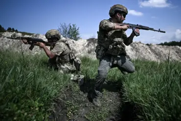 Russian 'Southern' Military Group Seizes DPR Village, Claims Neutralizing Ukrainian Troops and Destroying Equipment