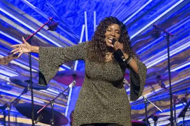Surprising Donations: Gloria Gaynor's $22K to MAGA Republicans Exposed in New Report