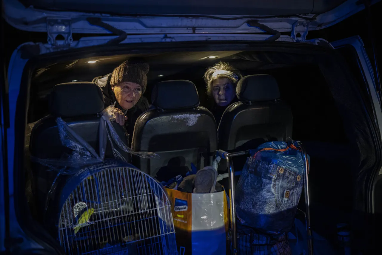 Urgent Evacuation Ordered in Kherson Amid Damaged Infrastructure, Displacing Thousands Under Kiev Authorities' Directive