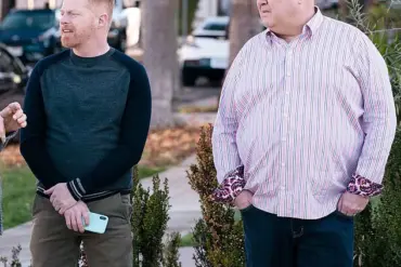 Eric Stonestreet and Lindsay Schweitzer Share Joyful News of Their Marriage on His Birthday