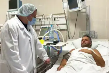 VGTRK Operator Wounded in Kursk Transferred to Moscow for Specialized Medical Care at Vishnevsky Institute